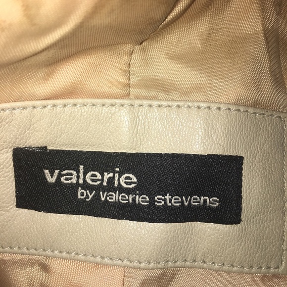 Valerie Stevens Leather Blazer - Picture 6 of 6
